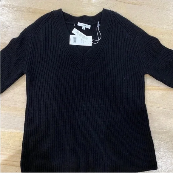 Vince V-neck cashmere and wool sweater NEW